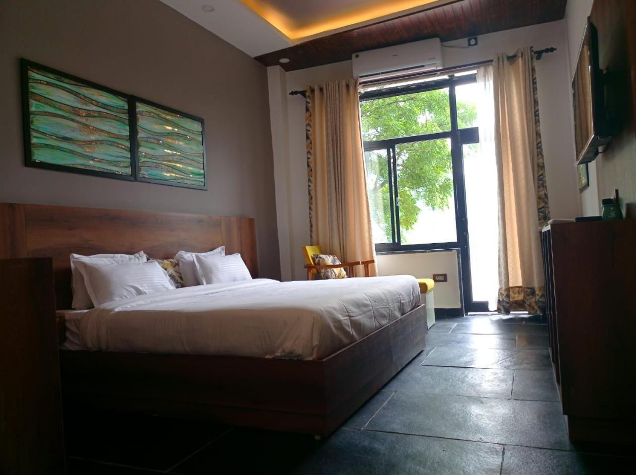 Meeram Ganga, A Heritage Stay By The Ganges At Triveni Ghat Rishīkesh Exterior foto