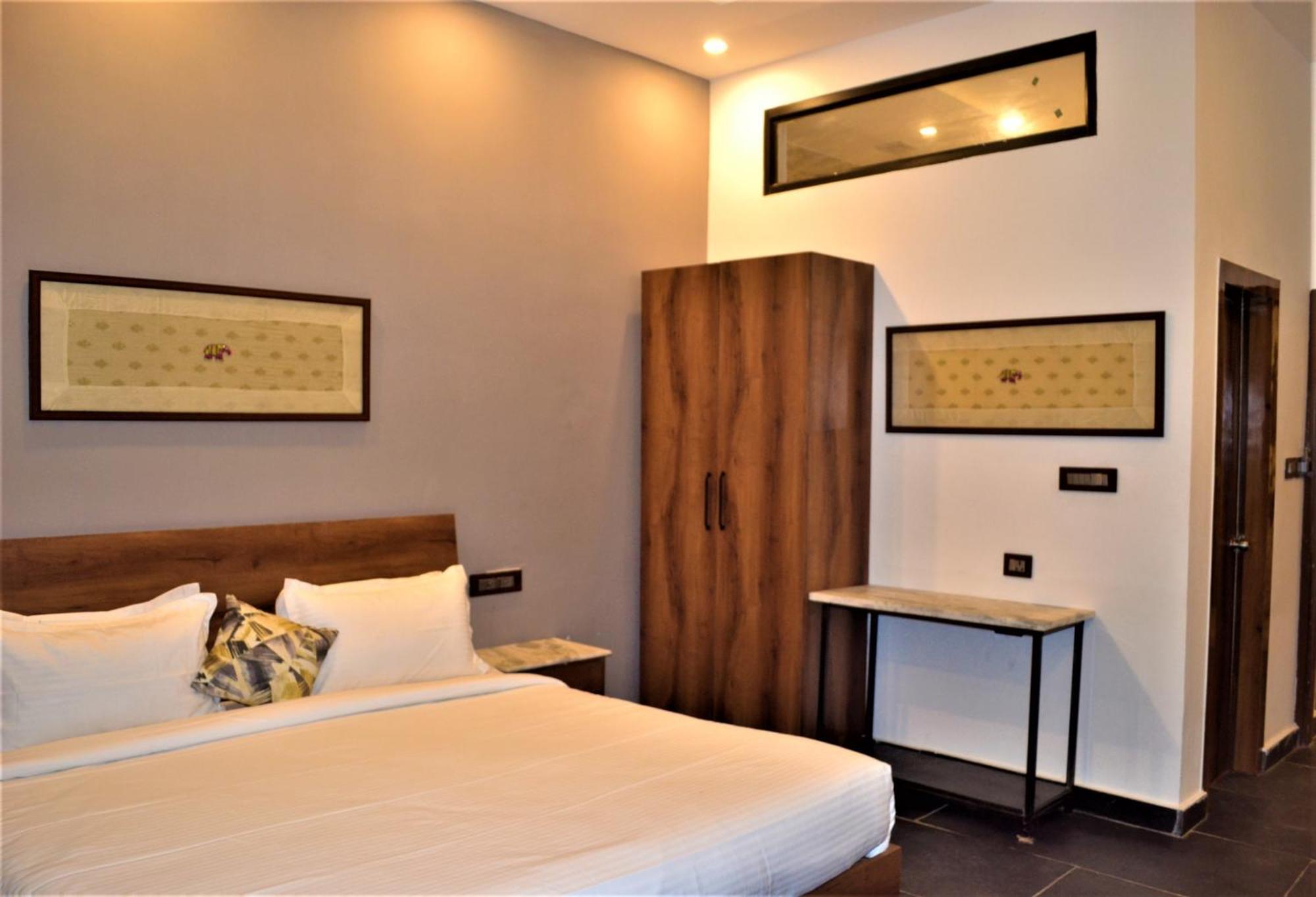 Meeram Ganga, A Heritage Stay By The Ganges At Triveni Ghat Rishīkesh Exterior foto